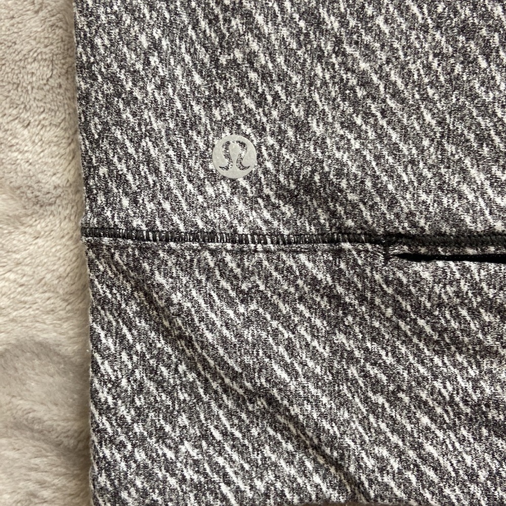 Lululemon Rush Hour long sleeve heather grey size 8 - Picture 8 of 10